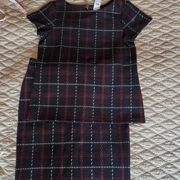 Ann Taylor Set short Sleeve Top and Skirt, black Plaid, Medium NWT - Picture 9 of 12